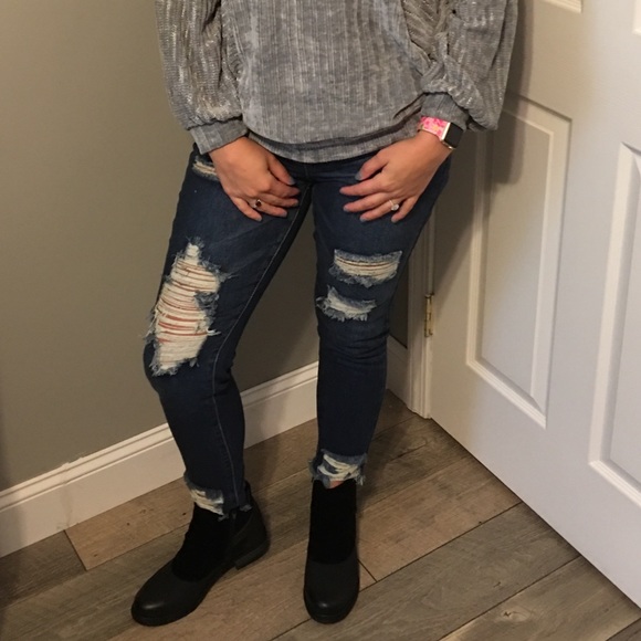 YMI Denim - NWT Last 1! Dream Mid Rise Distressed Ankle Jean